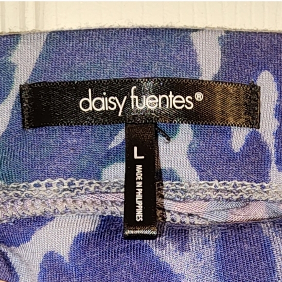 EUC Daisy Fuentes Blue Animal Print Mini Skirt - Picture 3 of 3